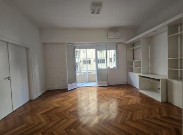 Departamento · 90m² · 4 Ambientes · Departamento Amplio y con Mucha Luz en Alquiler