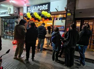 Local comercial · 80m² · 2 Ambientes · Divino Local Pizzeria con Renta 7% Mucho Trafico
