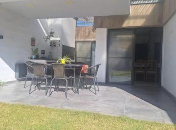 Casa de 6 ambientes, Córdoba · Hermosa Casa en Venta Barrio Urca