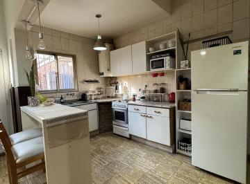 Casa · 161m² · 3 Ambientes · 1 Cochera · Venta - Santa Fe 4870 - Casa 2 Dorm. y Cochera - Barrio Belgrano