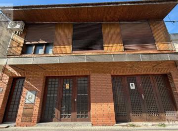 Casa de 8 ambientes, La Plata · Casa 170 m² y Departamento 45 m², Excelente Ubicación La Plata, Buenos Aires.