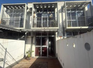 Casa · 70m² · 3 Ambientes · 1 Cochera · Duplex en Venta 3 Ambientes San Carlos 138 42 y 43