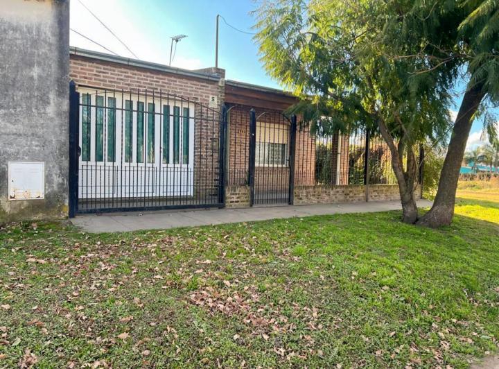 Casa · 800m² · 3 Ambientes · 1 Cochera