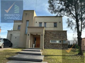 Casa · 190m² · 5 Ambientes · 2 Cocheras · Venta de Casa en Barrio Santa Rita Canning