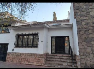 Casa de 6 ambientes, Ciudad de Mendoza · Casa en Venta 5ta Sección
