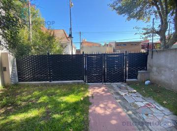 Casa · 114m² · 4 Ambientes · 1 Cochera · Tu Próximo Hogar en Arenales Al 1400 – 4 Ambientes con Jardín y Pileta