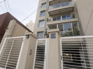Departamento de 2 ambientes, Lanús · Venta Departamento 2 Ambientes con Cochera y Amplio Balcón | a 5 Min. de La Estación Lanús