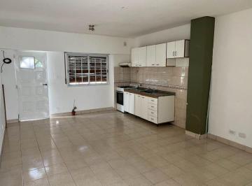 PH · 65m² · 3 Ambientes · PH 3 Ambientes con Patio en Sáenz Peña