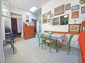 Casa · 138m² · 6 Ambientes · Venta Casa Multifamiliar 2 Unidades, 6 Ambientes con Patio y