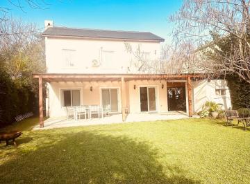 Casa de 5 ambientes, Pilar · Casa en El Molino Sobre Lote Central