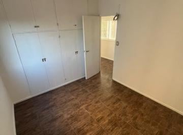 Departamento de 2 ambientes, Floresta · Excelente a 2 Amb. Luminiso - Amplio - Buena Ubicacion