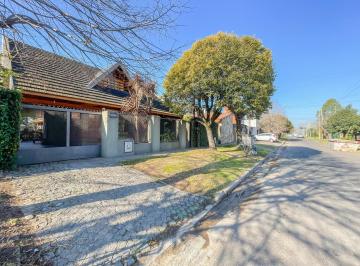 Casa · 180m² · 6 Ambientes · 3 Cocheras · Casa en Manuel B Gonnet