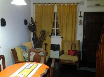 Departamento · 70m² · 3 Ambientes · 1 Cochera · Venta Duplex 3 Ambientes con Patio y Cochera - Lomas del Mirador