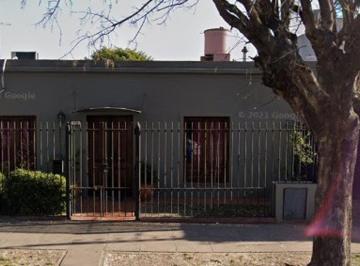 Casa de 4 ambientes, Morón · Venta Casa 4 Ambientes con Pileta y Cochera - El Palomar