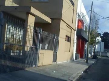 Casa · 100m² · 4 Ambientes · 1 Cochera · Venta Triplex 4 Ambientes con Cochera
