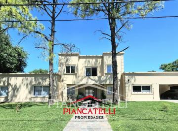 Casa · 1500m² · 6 Ambientes · 2 Cocheras · Venta de Casa con 6 Ambientes en Country San Diego Moreno