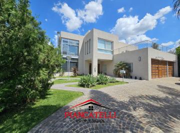 Casa · 1700m² · 9 Ambientes · Venta de Casa con 6 Ambientes en San Diego Moreno