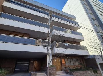 Departamento · 175m² · 8 Ambientes · 1 Cochera · Departamento en Alquiler Semipiso, 3 Dorm., Uno en Suite, Living, Comedor, Cocina Amplia, Esp