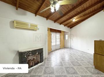 Casa · 198m² · 3 Ambientes · Casa Multifamiliar con Local 8,66 m X 24,71 m