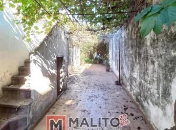 Casa · 135m² · 3 Ambientes · 1 Cochera · Venta Casa Lote Propio 4 Ambientes a Refaccionar 9 X 27 m