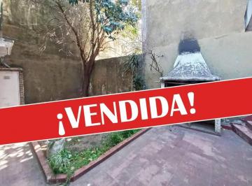 Casa · 150m² · 4 Ambientes · Venta Casa Lote Propio 4 Ambientes con 2 Patios, Terraza y 2