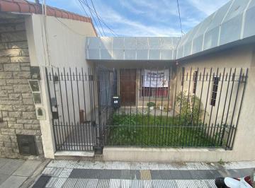 Casa de 3 ambientes, Avellaneda · Casa Tipo PH 3 Ambientes con Cochera en Venta