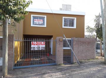 Casa de 5 ambientes, La Calera · Hermosa Casa, Cuesta Colorada, La Calera - Gas Natural
