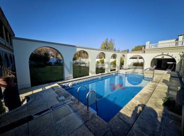 Casa · 430m² · 4 Ambientes · 3 Cocheras · Casa en Venta de Categoria en Villa del Plata