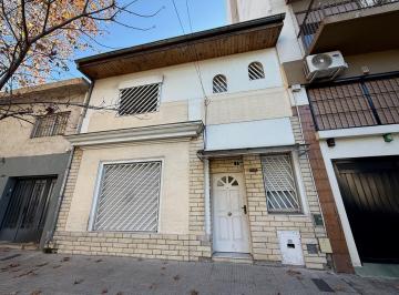 Casa · 180m² · 4 Ambientes · Casa en Venta en Parque Avellaneda, Capital Federal, Buenos Aires