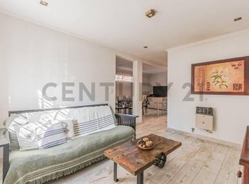 Casa · 140m² · 4 Ambientes · 1 Cochera · Venta Casa Altos de Podesta 3 Ambientes y Monoambiente Independiente