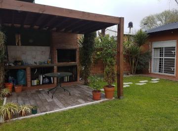 Casa · 110m² · 4 Ambientes · 3 Cocheras · Casa en Venta en Santa Teresita 4 Ambientes