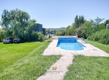 Casa · 193m² · 4 Ambientes · 2 Cocheras · Vistas a La Montaña, Pileta. Casa en Potrero de Garay