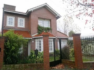 Casa de 4 ambientes, Almirante Brown · Excelente Chalet en Burzaco en Venta y Alquiler Calle Alcorta Al 1200 - Burzaco