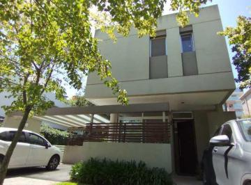 Casa de 4 ambientes, Quilmes · Casa de 2 Plantas de 4 Amb C/cochera en Barrio Privado Dorrego - Quilmes Este