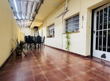 Casa · 80m² · 4 Ambientes · Casa en Venta de 2 Dorm. y Comodin en Tablada