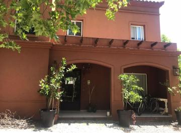 Casa · 250m² · 4 Ambientes · 2 Cocheras · Casa en Alq. Temporario en La Alameda, Nordelta, Tigre