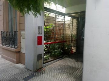 Departamento de 1 ambiente, Almagro · Monoambiente C/patio