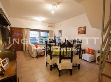 Casa de 4 ambientes, Villa Urquiza · Excelente Dúplex 4 Ambientes con Cochera y Patio - Muy Buena Ubicación