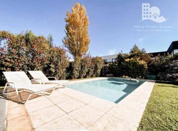 Casa · 187m² · 4 Ambientes · 2 Cocheras · Casa en Venta Altos de Hudson II - 4 Ambientes