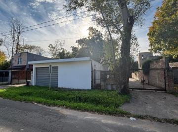 Local comercial · 100m² · 2 Ambientes · 2 Cocheras · Local Comercial en Venta en Garin Centro