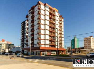 Departamento de 3 ambientes, Mar de Ajó · Departamento: Diag. Rivadavia N° 8 Esq. Av Costanera - Mar de Ajó - C971