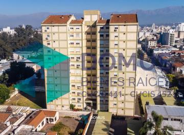 Departamento · 94m² · 4 Dormitorios · 1 Cochera · Venta Departemento en Urquiza y Santa Fe