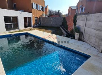 Casa · 180m² · 3 Ambientes · 1 Cochera · Alquiler Duplex 3 Ambientes con Piscina. Cotevi IV. Ciudad Evita. La Matanza