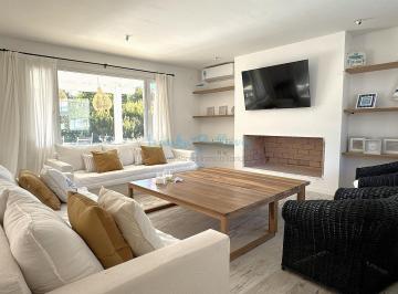Casa de 5 ambientes, Costa Esmeralda · Alquiler Casa Verano 2026! Costa Esmeralda Muy Cerca de La Playa