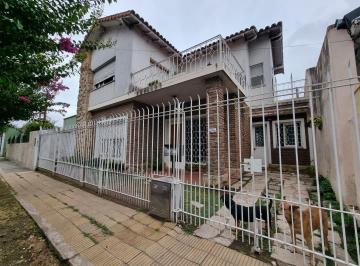 Casa · 160m² · 4 Ambientes · 1 Cochera · Chalet 4 Ambientes - Ituzaingo Norte