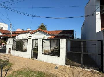 Casa · 160m² · 4 Ambientes · 2 Cocheras · Venta Casa 4 Ambientes 3 Dorm. Garage