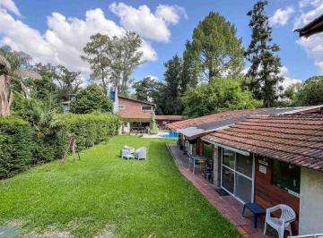 Casa · 260m² · 6 Ambientes · 2 Cocheras · Venta Casa 6 Ambientes C/dep. Barrio Los Jazmines