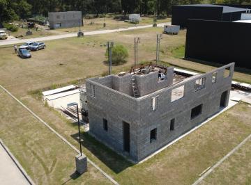 Terreno · 500m² · 2 Ambientes · 2 Cocheras · Terreno en Venta en Exaltación de La Cruz