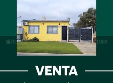 Casa · 95m² · 4 Ambientes · 1 Cochera · Casa en Venta en Alejandro Petion, Cañuelas, Resto de La Provincia