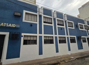 Casa · 181m² · 8 Ambientes · Venta Casa Institucional/ Apto Profesional
